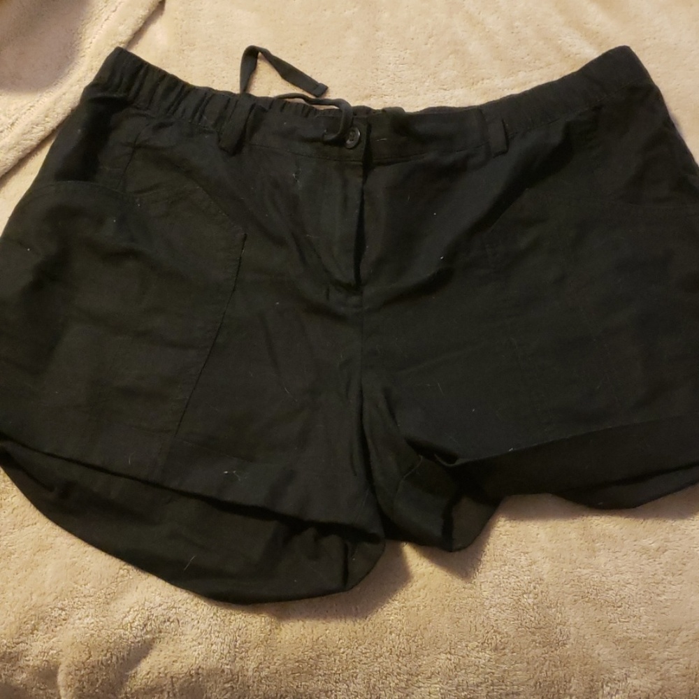 Black linen/cotton shorts